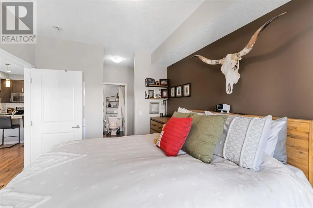 213, 10 Mahogany Mews SE