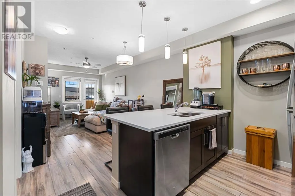 213, 10 Mahogany Mews SE