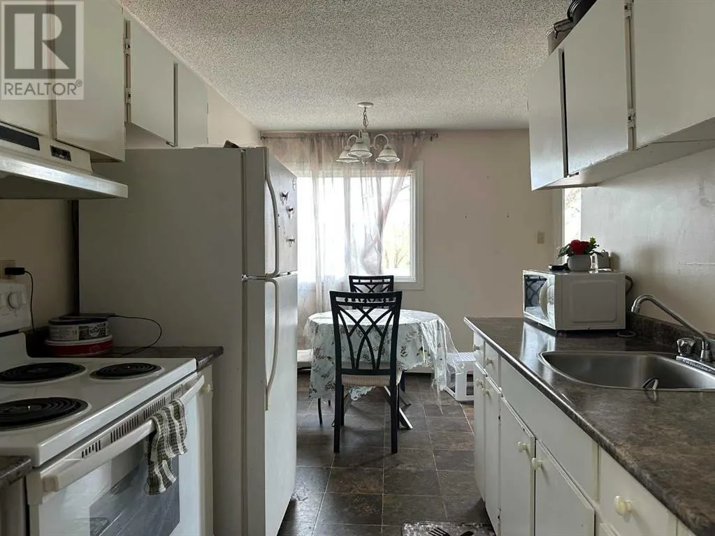 208, 7 Clearwater Crescent
