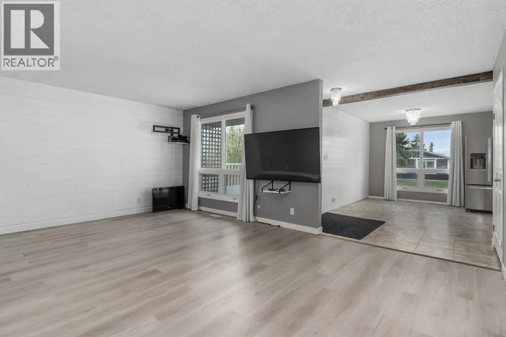 113 Thorson Crescent