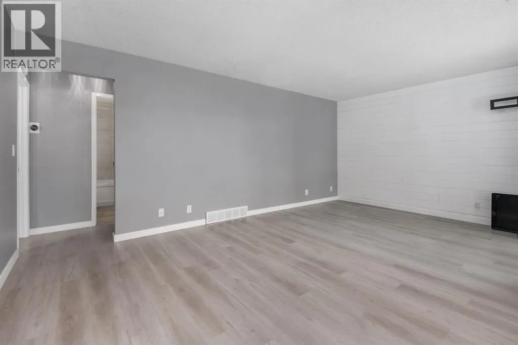 113 Thorson Crescent
