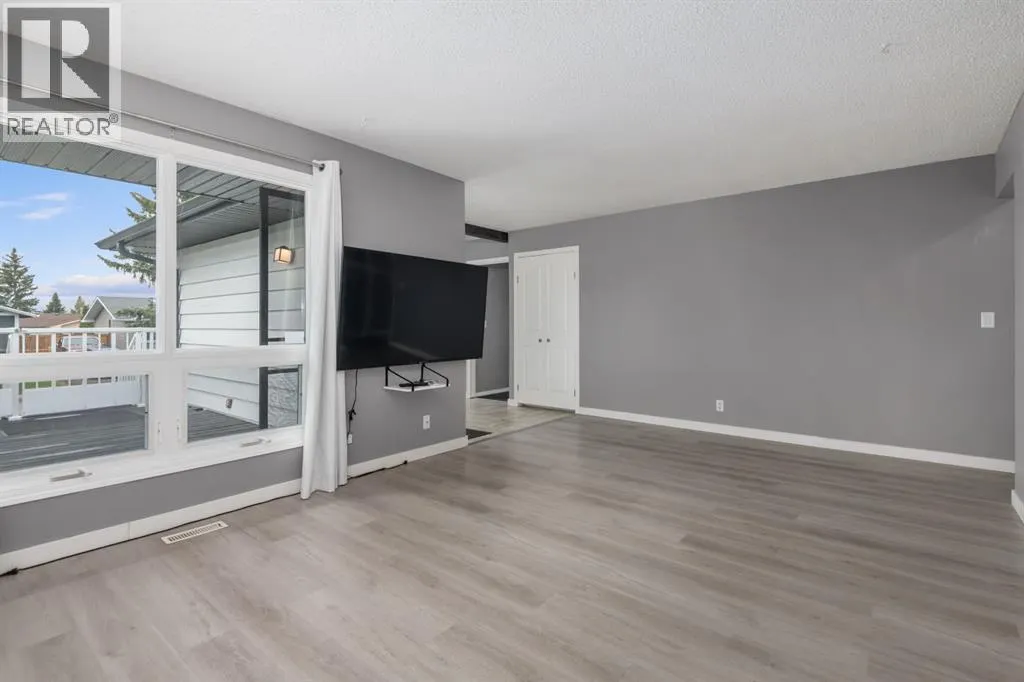 113 Thorson Crescent