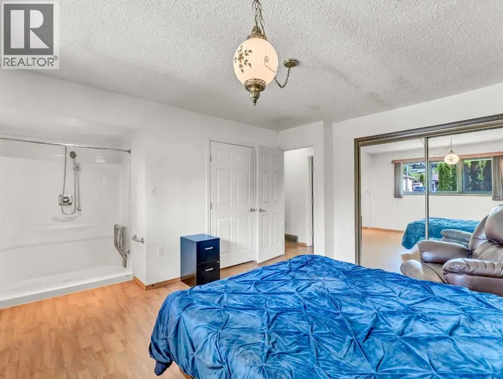 14 Finlay Court SW