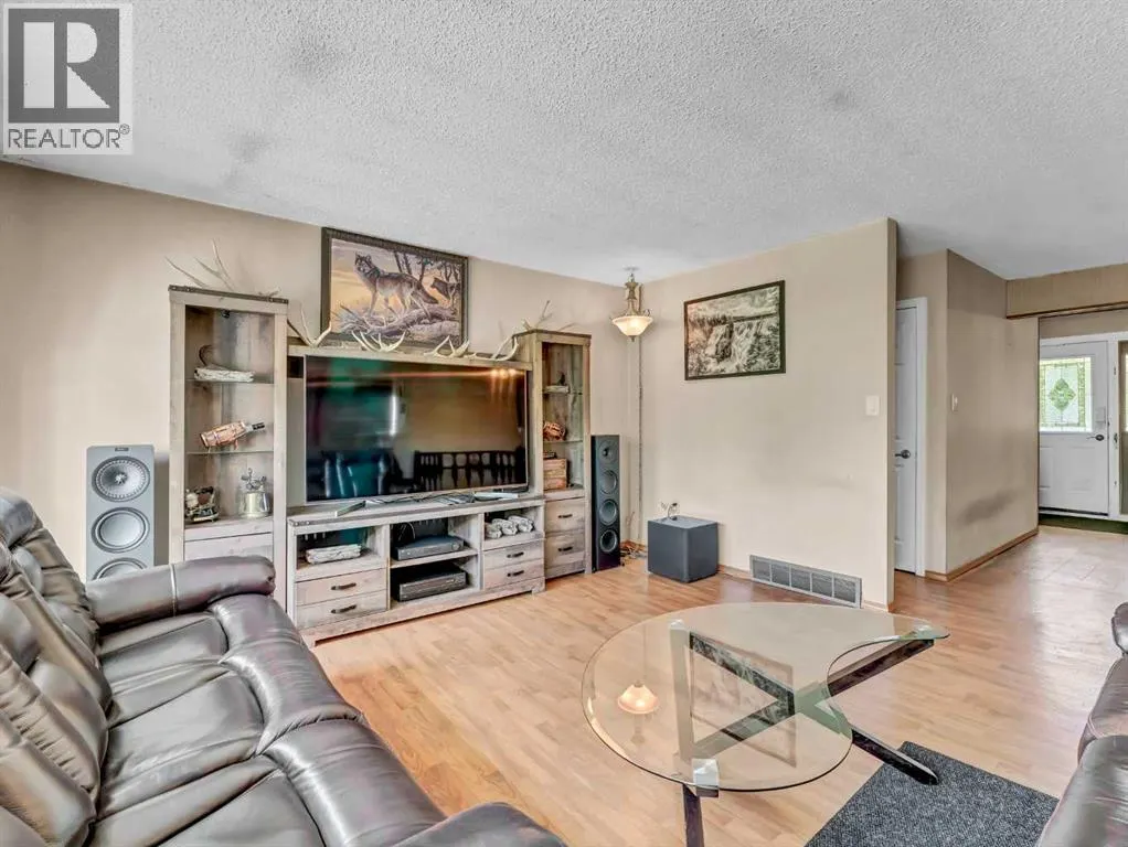 14 Finlay Court SW