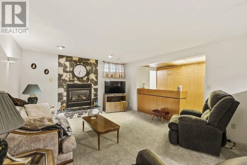 31 Maranda Close NE