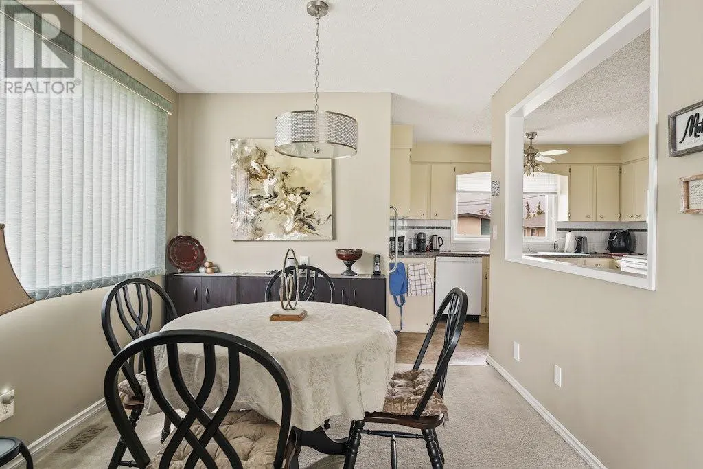 31 Maranda Close NE