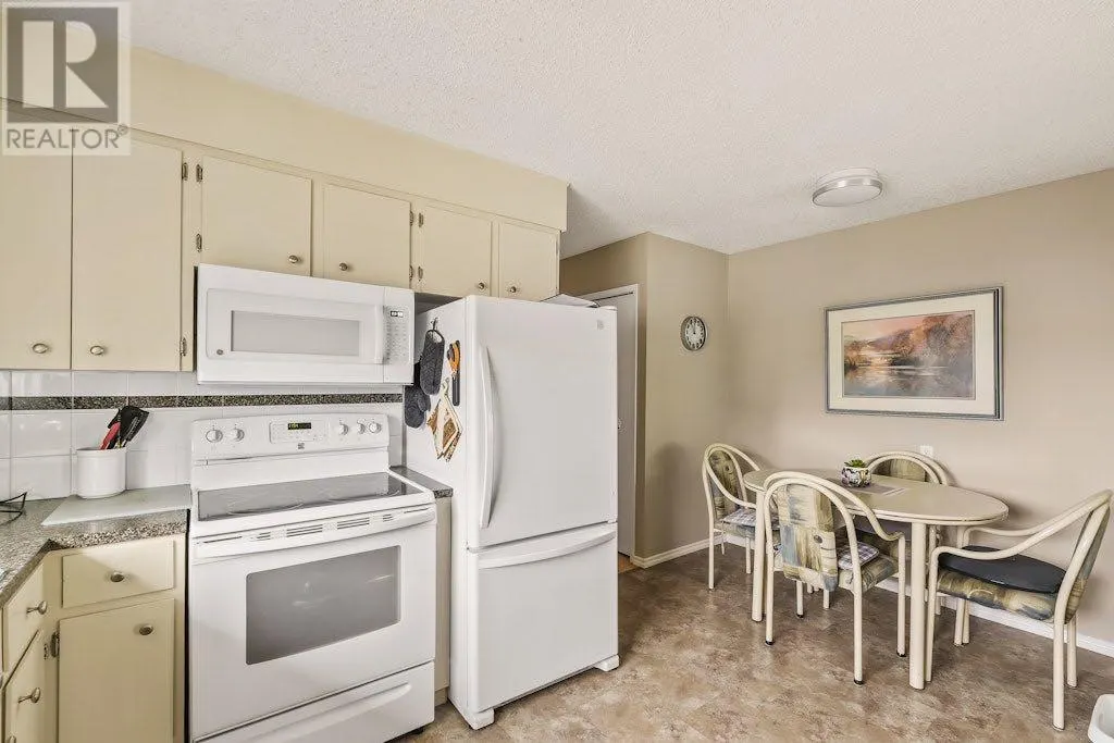 31 Maranda Close NE