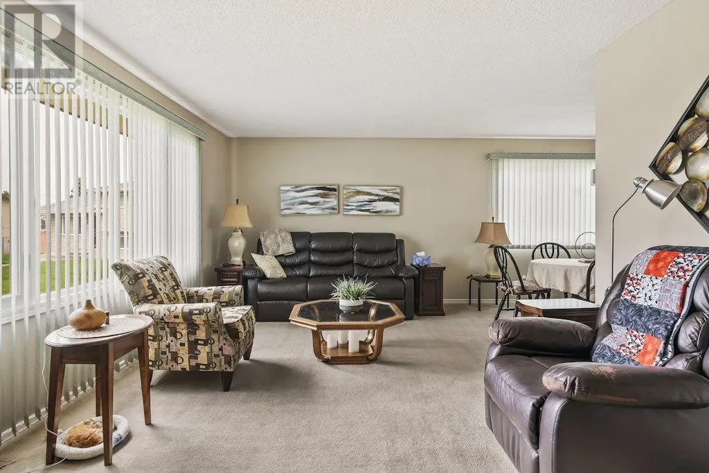 31 Maranda Close NE