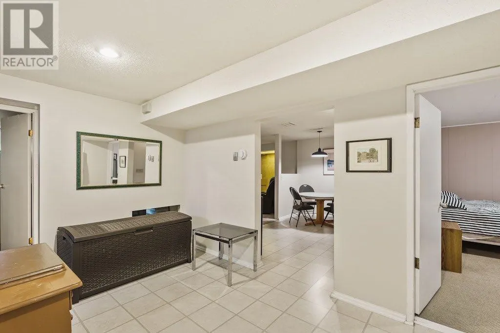 31 Maranda Close NE