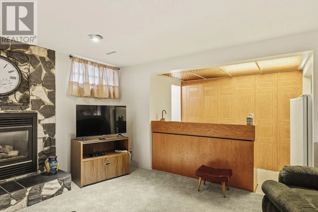 31 Maranda Close NE