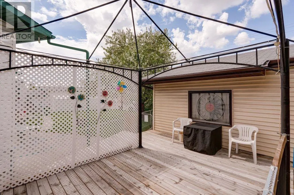 31 Maranda Close NE
