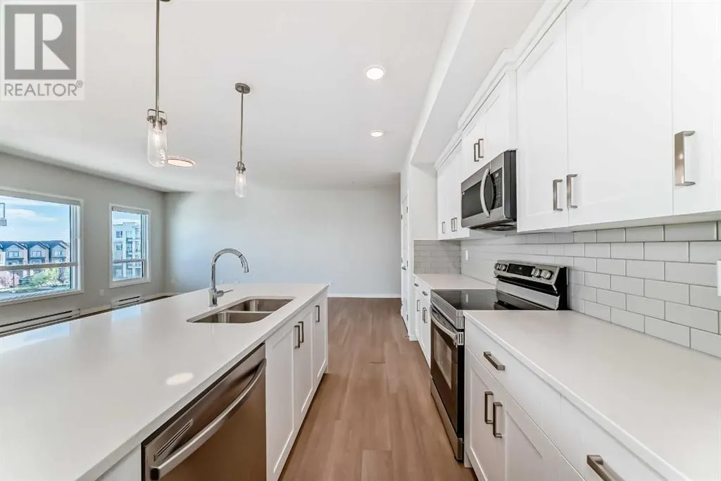 2304, 220 Seton Grove SE