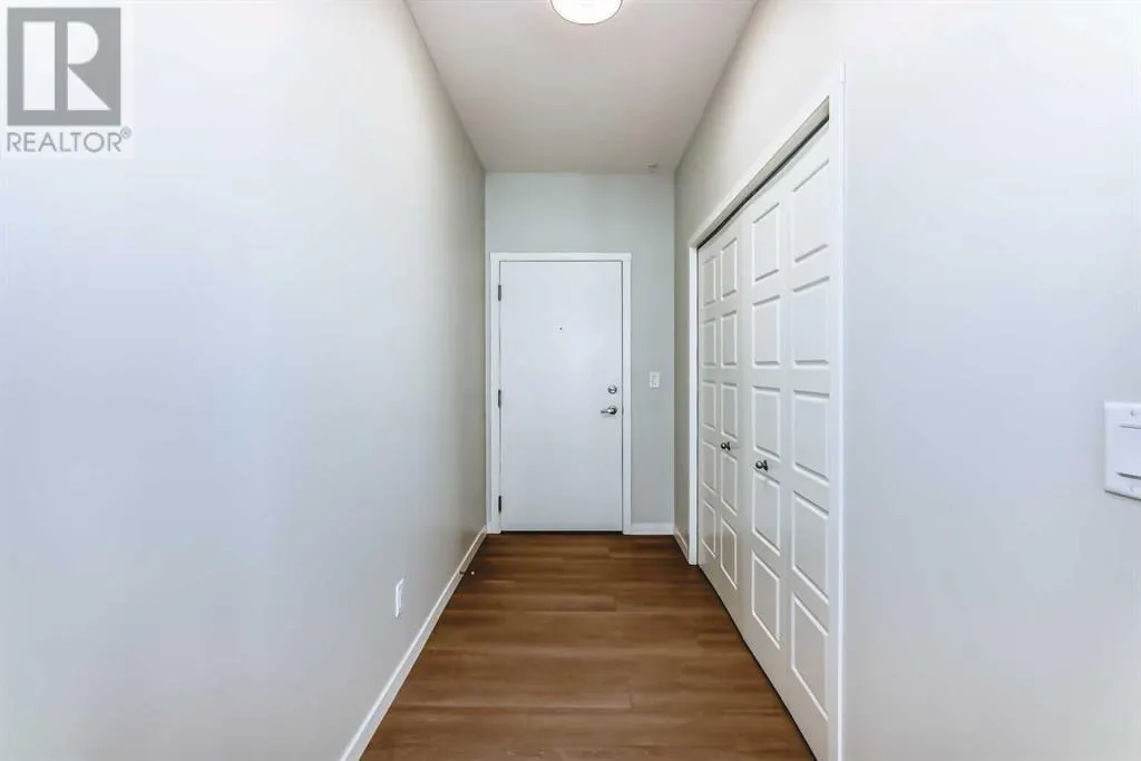 2304, 220 Seton Grove SE