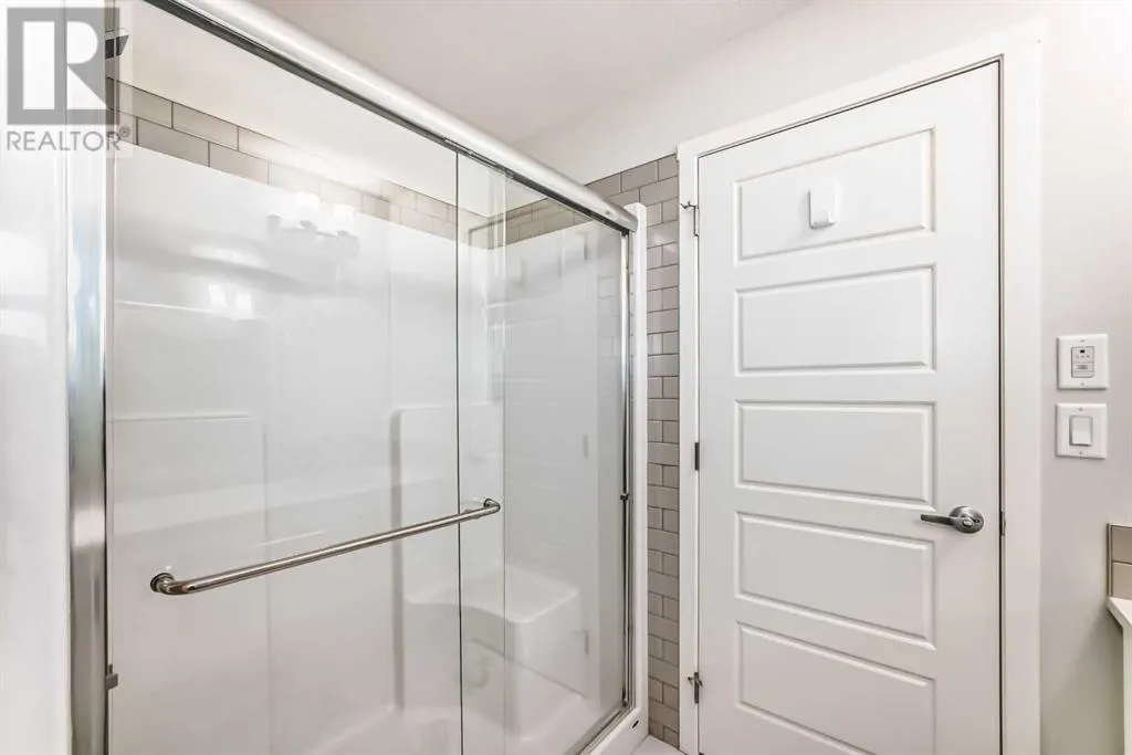 2304, 220 Seton Grove SE