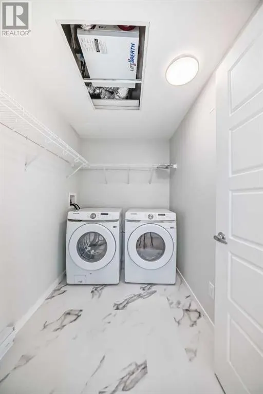 2304, 220 Seton Grove SE