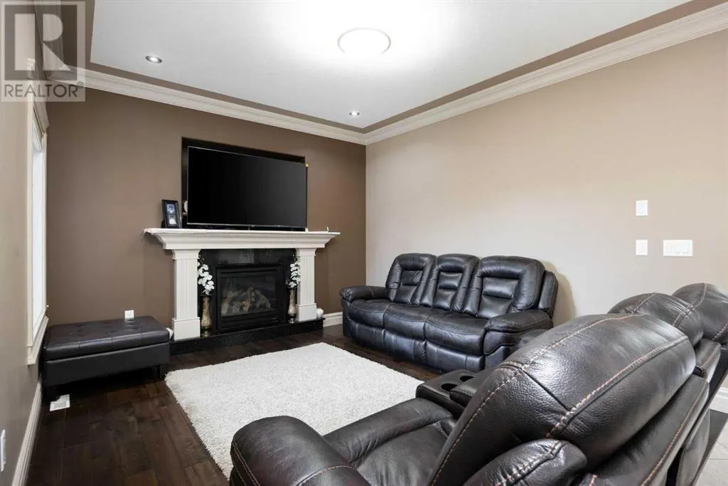 120 Ward Crescent