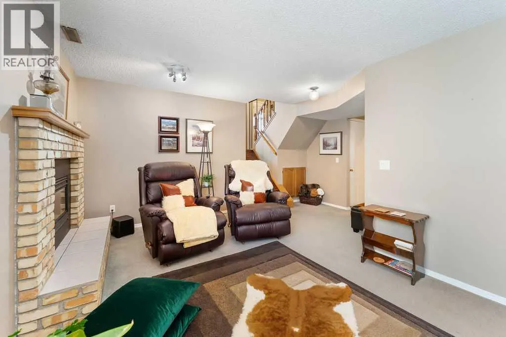 10 Hunters Gate