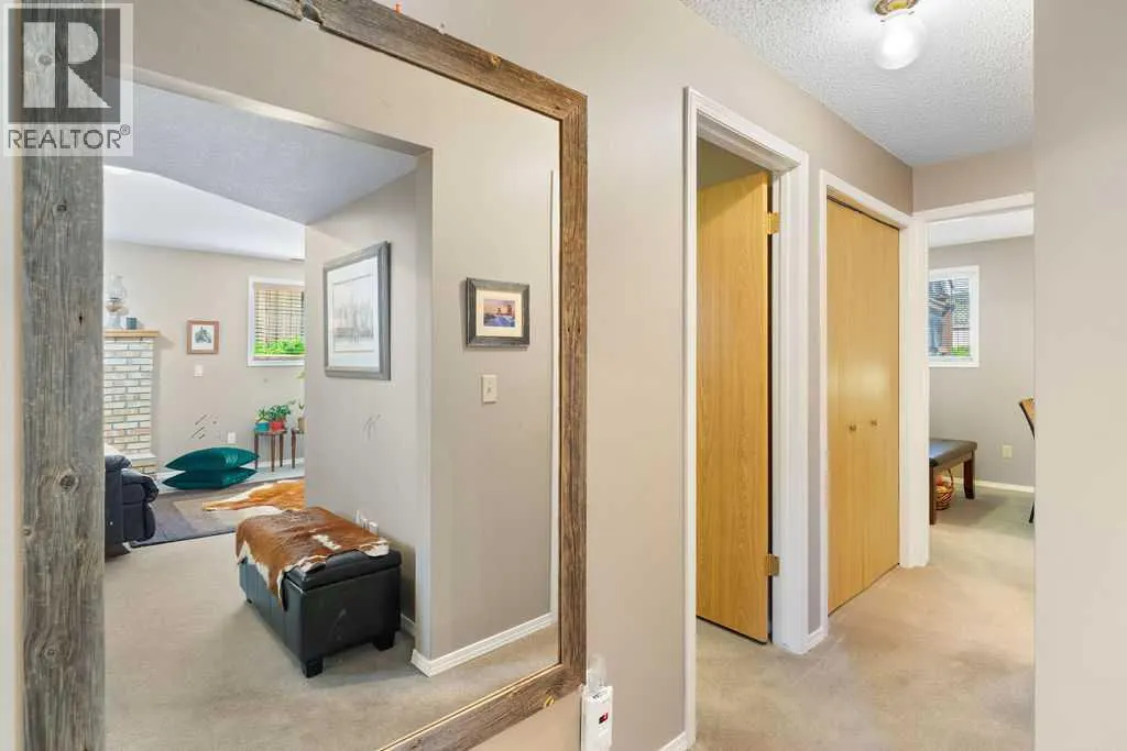 10 Hunters Gate