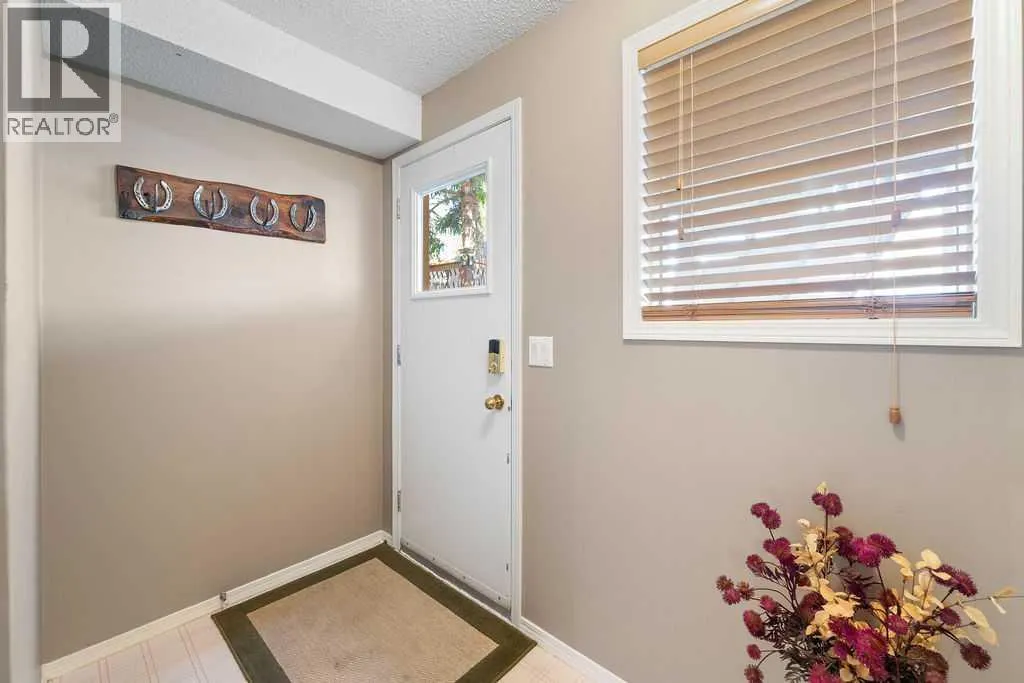 10 Hunters Gate