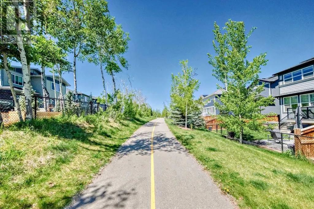 87 Legacy Glen Terrace SE