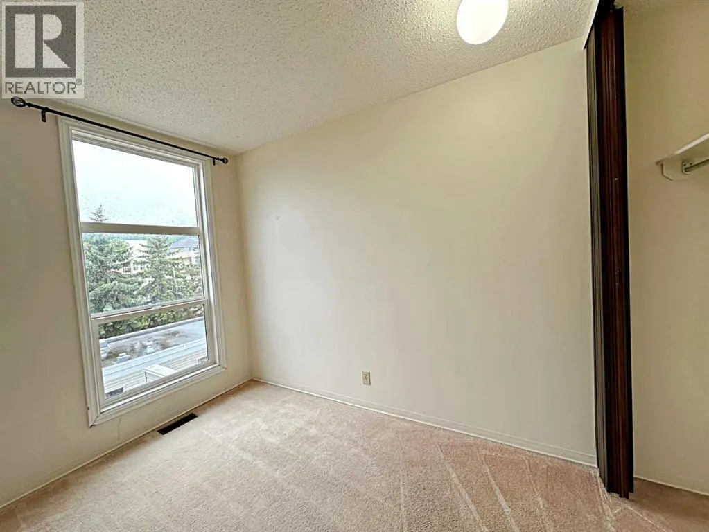 1639, 21 Macdonald Drive