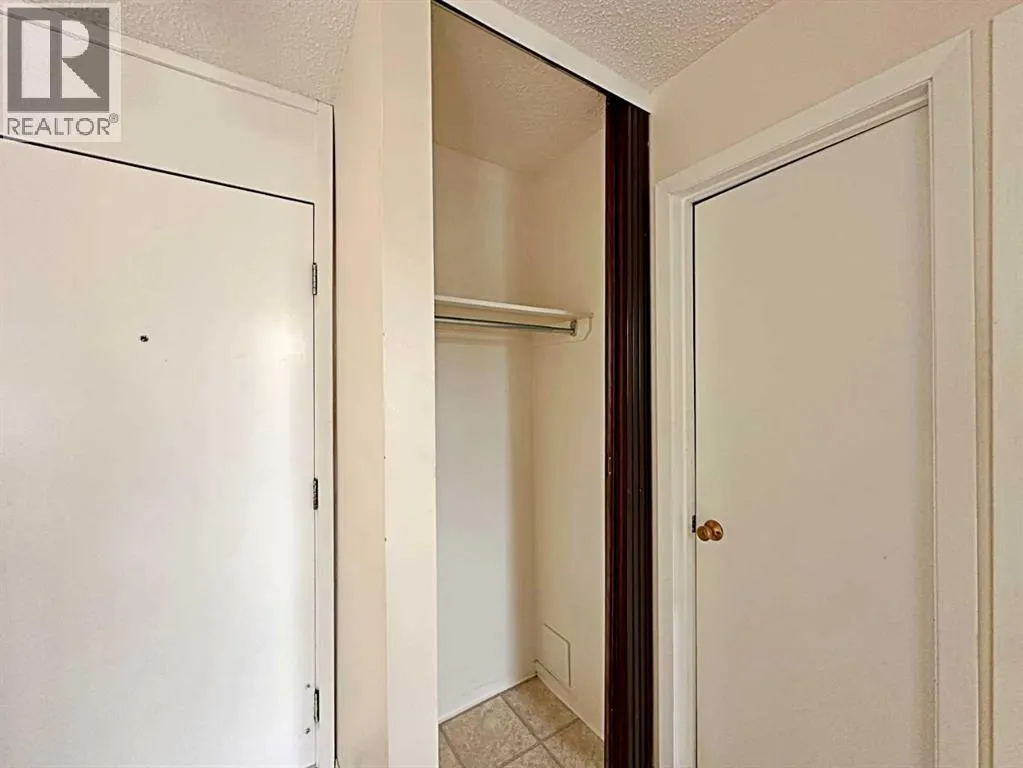 1639, 21 Macdonald Drive