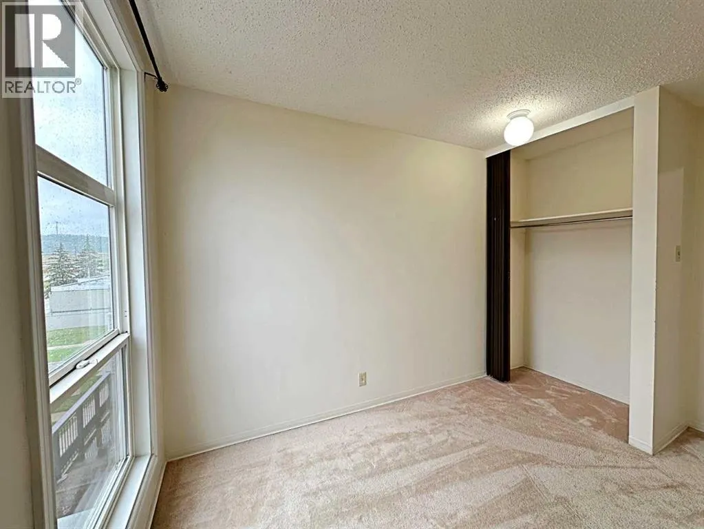 1639, 21 Macdonald Drive