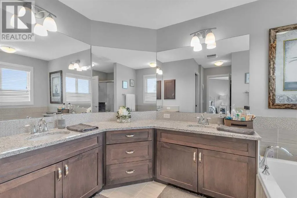 19 Mount Rae Heights