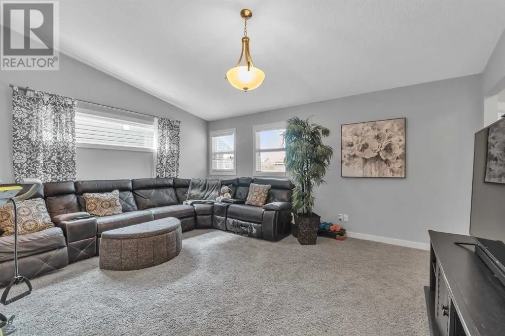 19 Mount Rae Heights