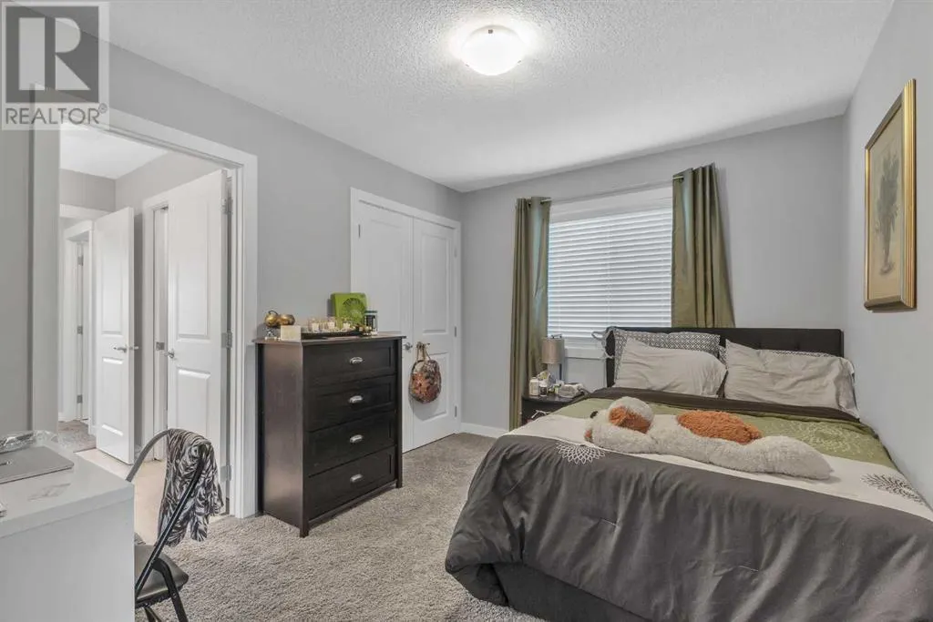 19 Mount Rae Heights