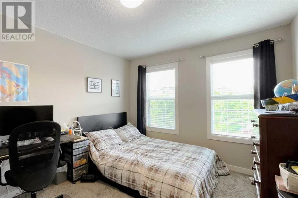 19 Mount Rae Heights