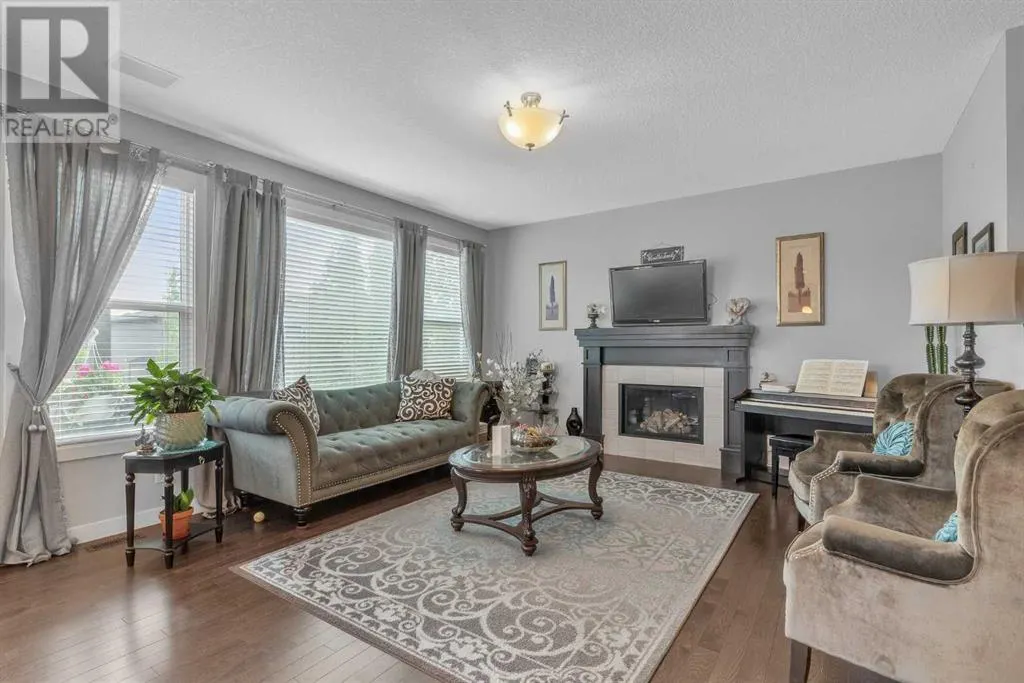 19 Mount Rae Heights