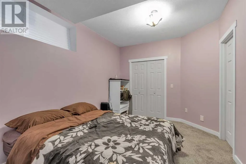 19 Mount Rae Heights