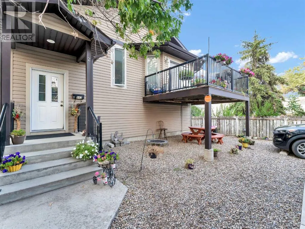 1 & 2, 943 Ross Street SE