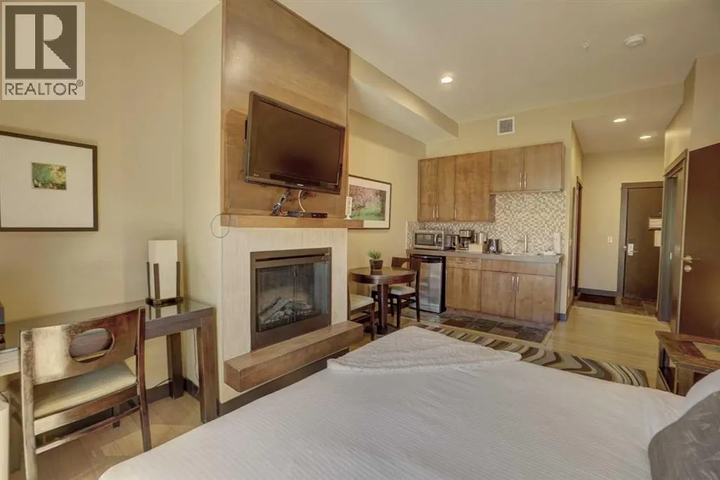 106A, 1818 Mountain Avenue