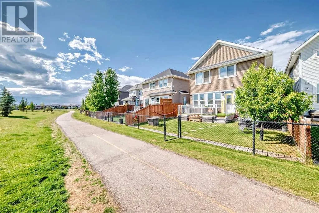 212 Auburn Meadows Crescent SE