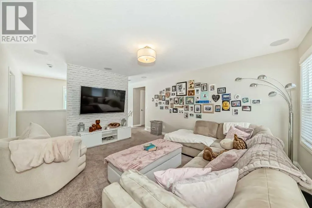 212 Auburn Meadows Crescent SE