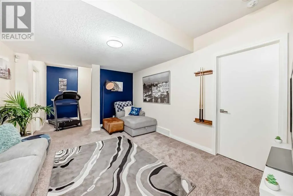 212 Auburn Meadows Crescent SE