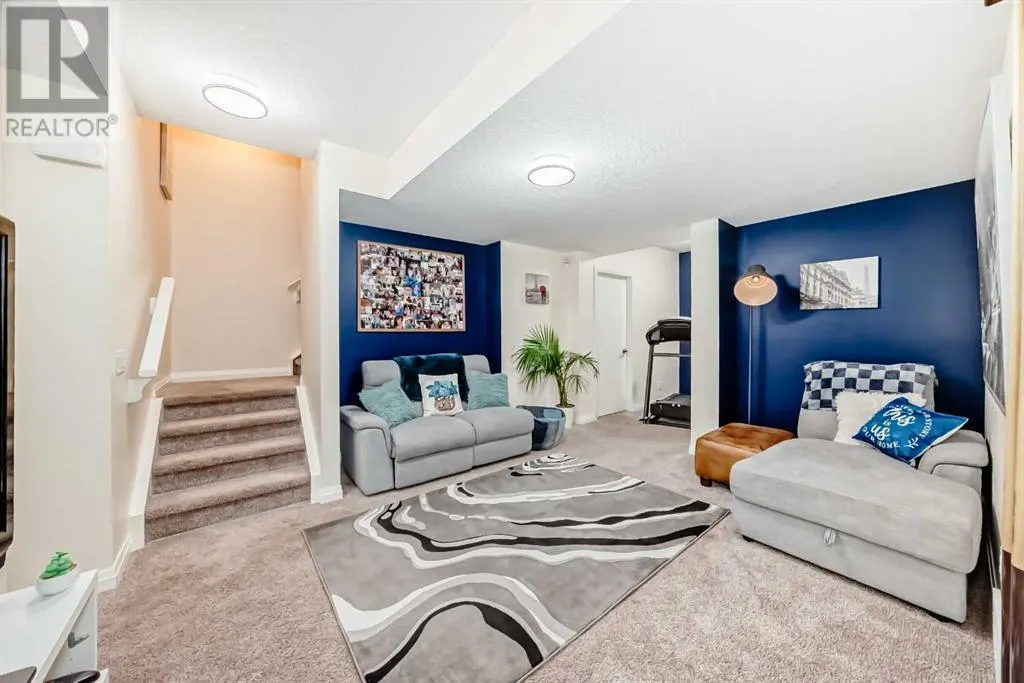 212 Auburn Meadows Crescent SE