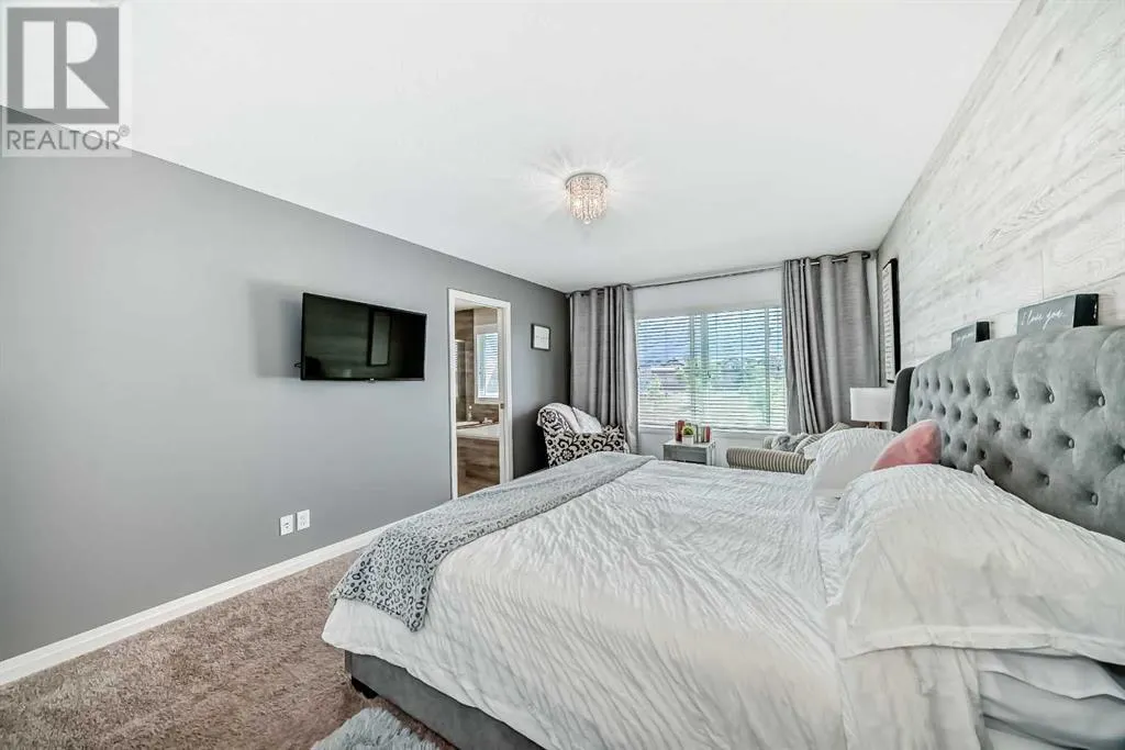 212 Auburn Meadows Crescent SE