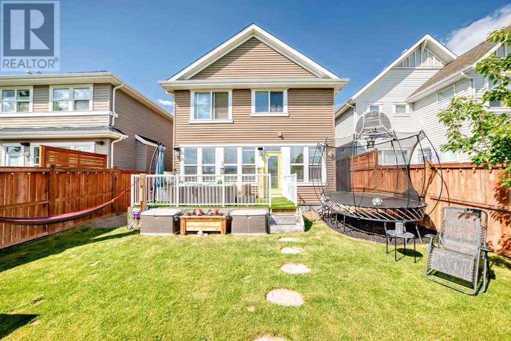 212 Auburn Meadows Crescent SE