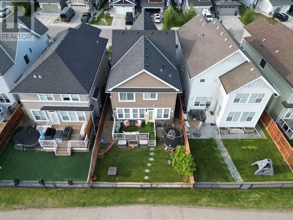 212 Auburn Meadows Crescent SE