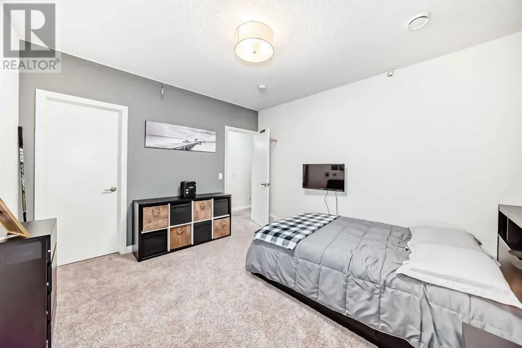 212 Auburn Meadows Crescent SE