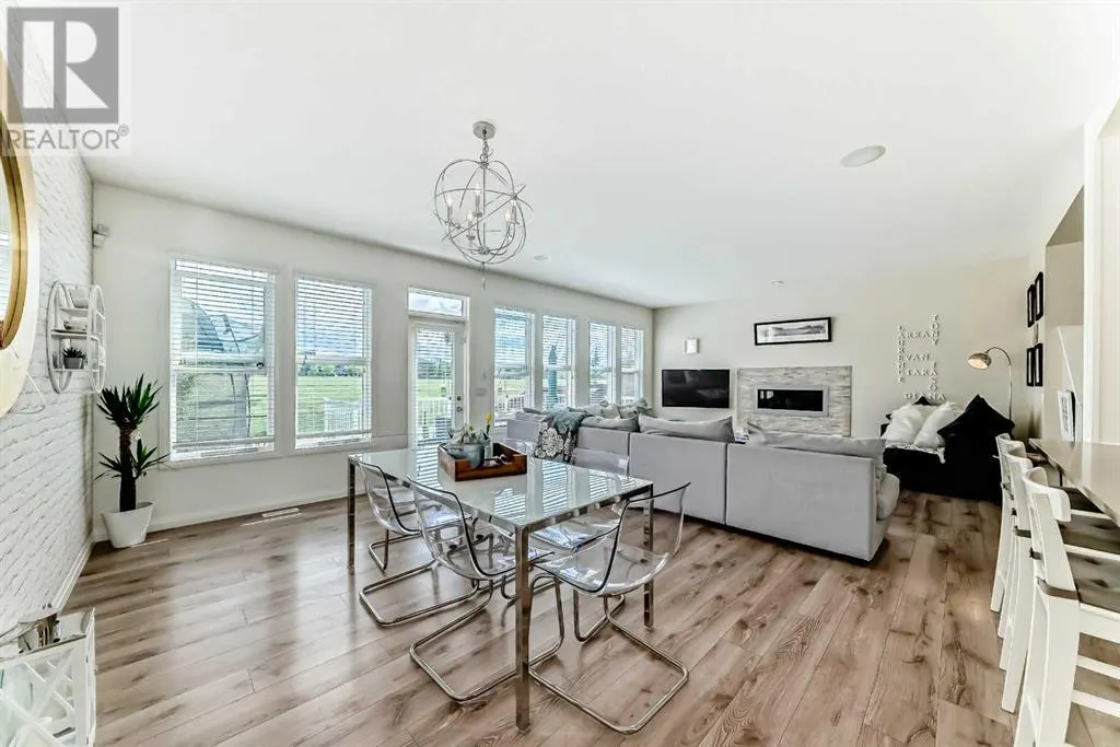 212 Auburn Meadows Crescent SE