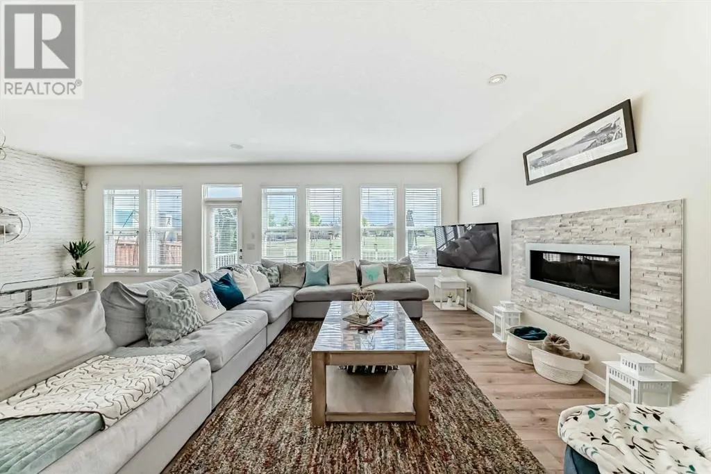 212 Auburn Meadows Crescent SE