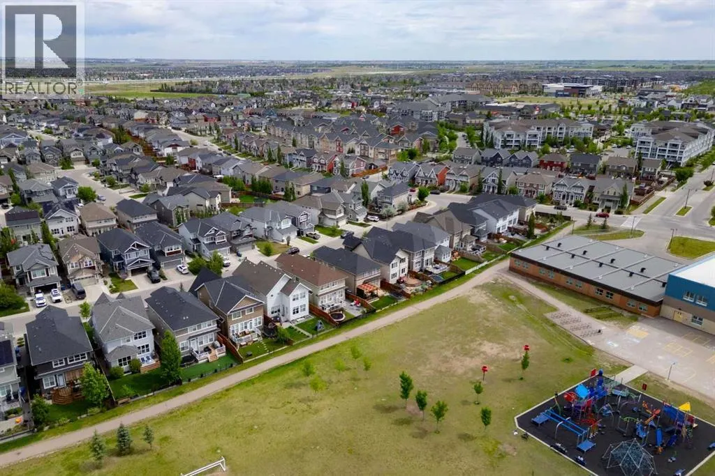 220 Auburn Meadows Crescent SE