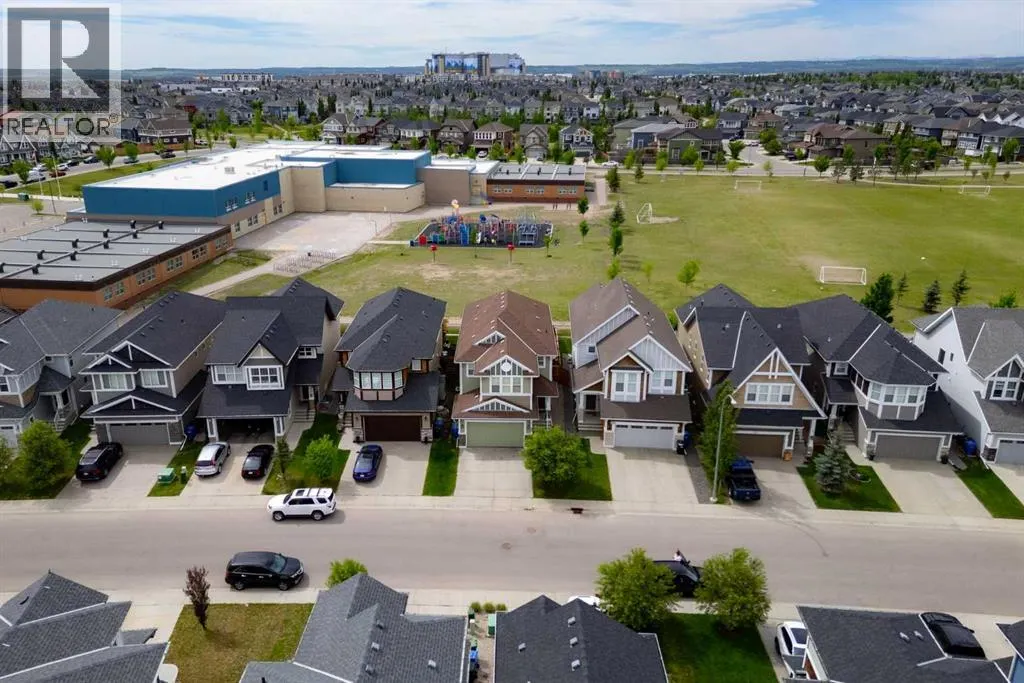 220 Auburn Meadows Crescent SE