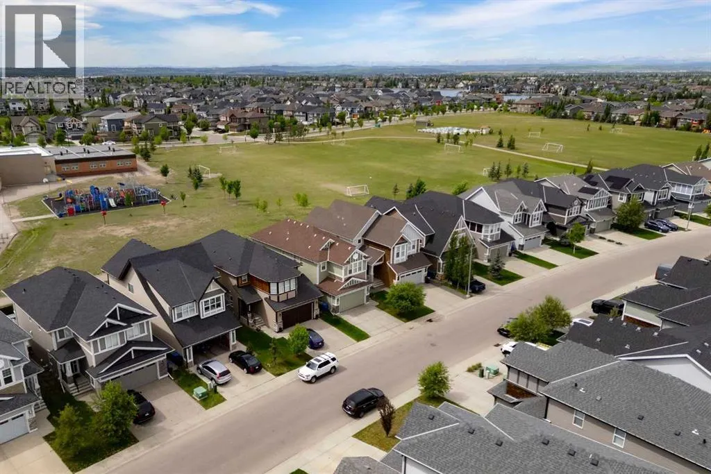 220 Auburn Meadows Crescent SE