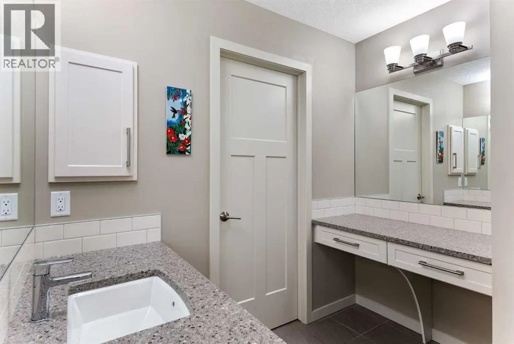 220 Auburn Meadows Crescent SE