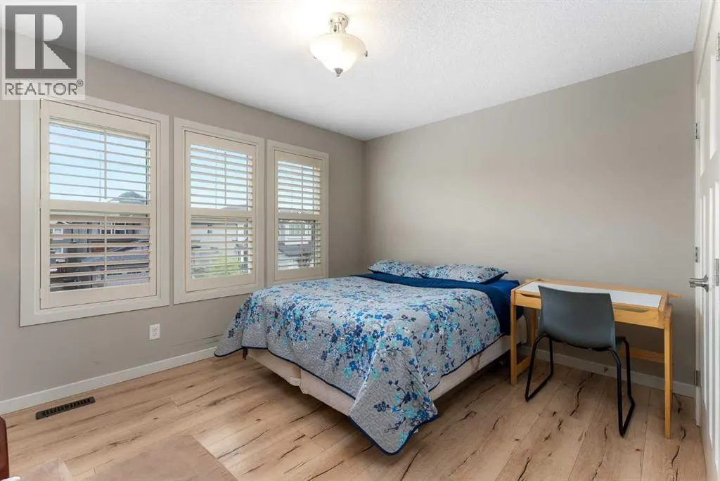 220 Auburn Meadows Crescent SE